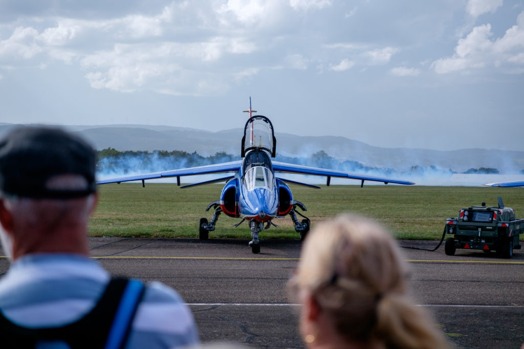 rêver devant les avions